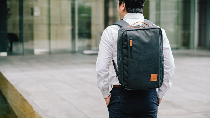 Backpacks vs Shoulder Bags: Why Backpacks Are the Better Choice for Work in Singapore